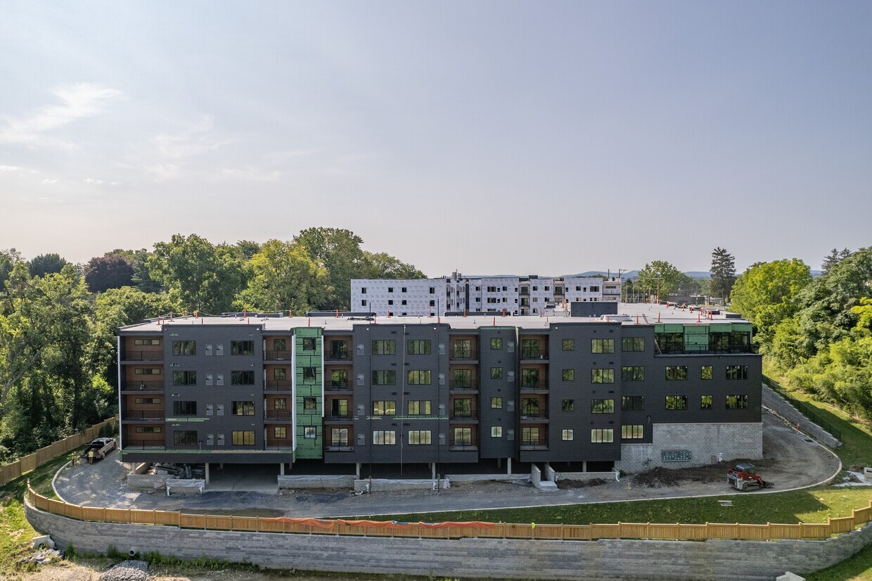 The Flats at Hampden Rentals in Camp Hill at 4444 Carlisle Pike Camp