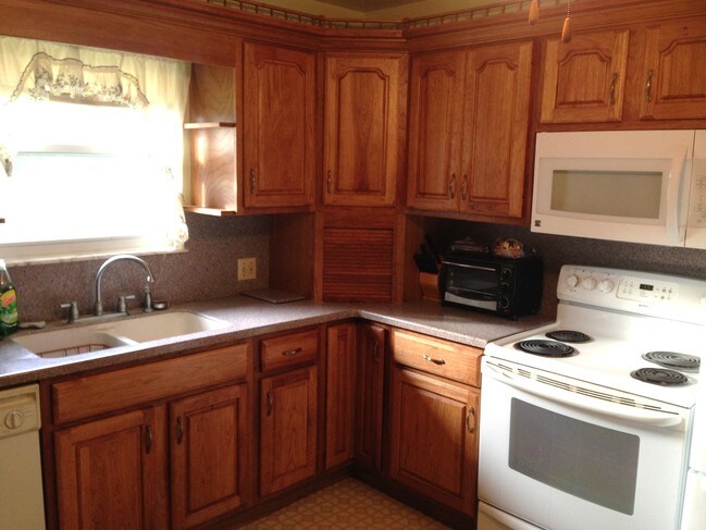 Foto del edificio - 541 Fairlawn St