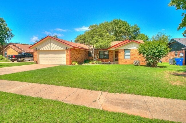 Building Photo - 222 Crest Ct