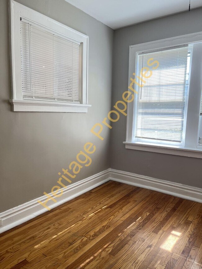 Foto del edificio - Freshly Updated Southampton 1 Bedroom