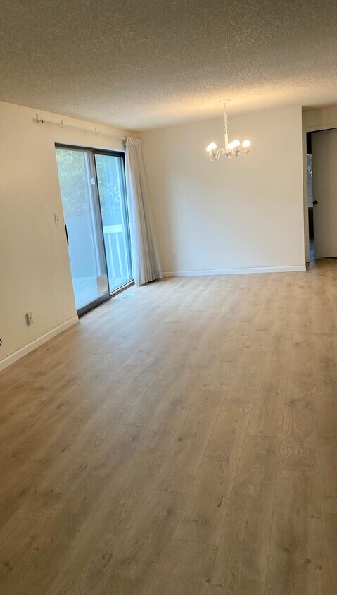 Primary Photo - 24714-24713 13th Ave S