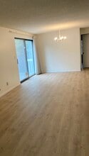 Building Photo - 24714-24713 13th Ave S