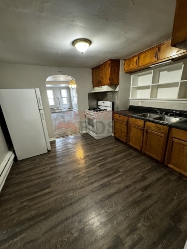 Building Photo - 23 W 73rd Ave