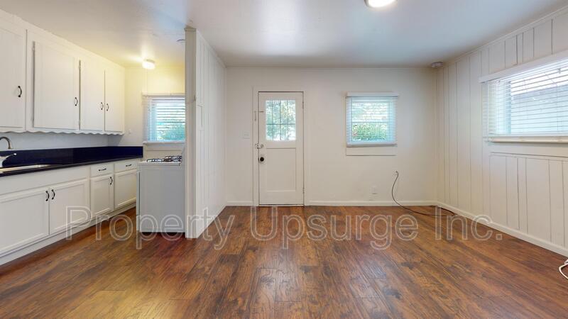 Primary Photo - 650 Bird St