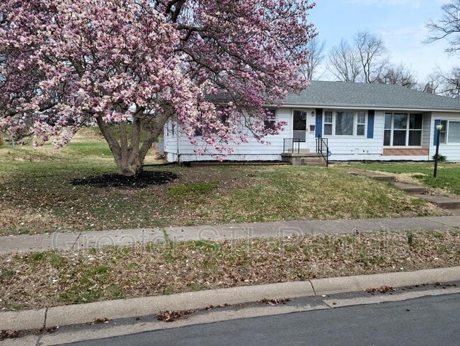 Building Photo - 3217 Krem Ave