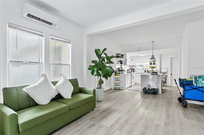 Foto del edificio - 819 11th St N