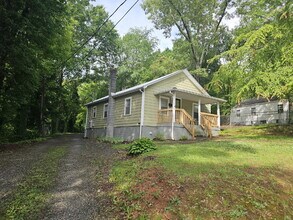 Building Photo - 508 S Laurel St