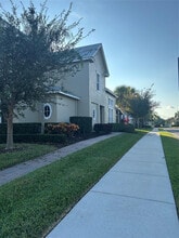 Building Photo - 10475 SW Westlawn Blvd