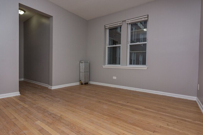 Foto del edificio - 1139 E 79th Pl