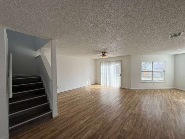 Building Photo - 5910 Summer Fest Dr