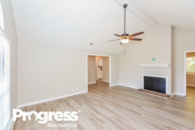 Building Photo - 4014 Sam Davis Rd