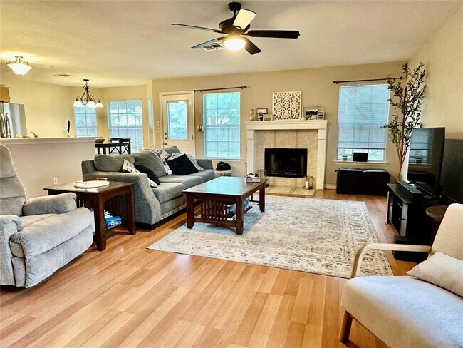 Foto del edificio - 1208 Tremont Dr