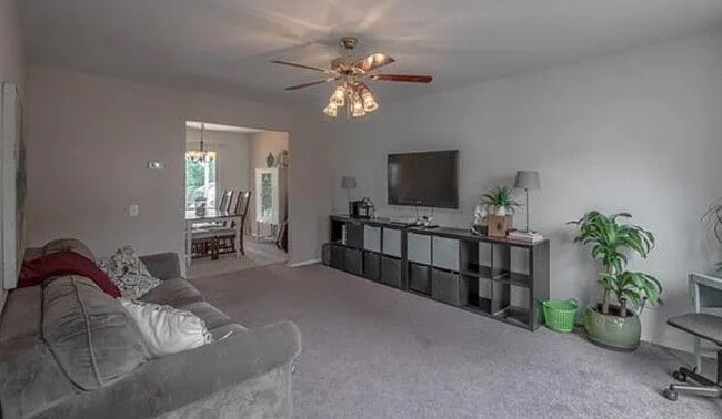 Building Photo - 2031 Mallard Woods Pl