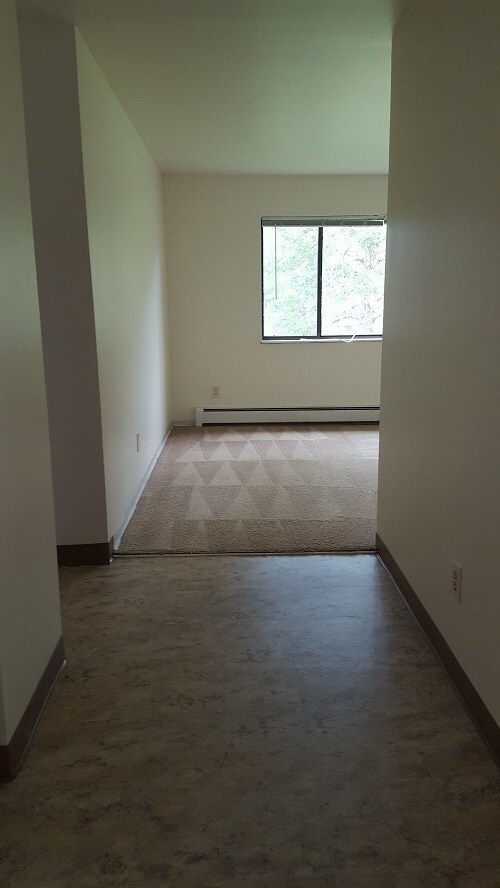 Foto del edificio - 705 E Drake Rd