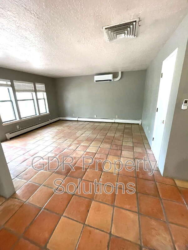 Foto del edificio - 314 Amherst Dr SE