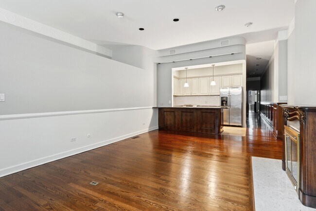 Foto del edificio - 78 E Elm St