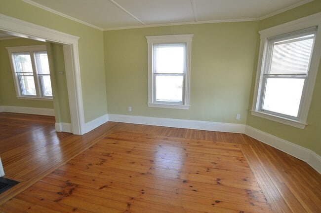 Building Photo - 11 Woodland Ave