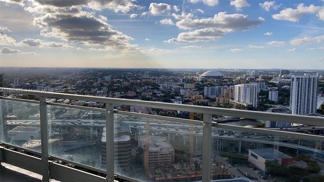 Foto del edificio - 90 SW 3rd St