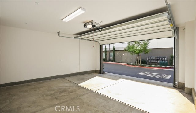 Building Photo - 1406 E Meridian St