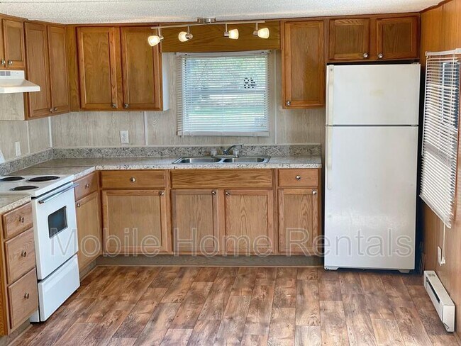 Foto del edificio - 48 Karen Dr