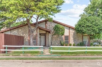 Building Photo - 2126 Auburn Dr