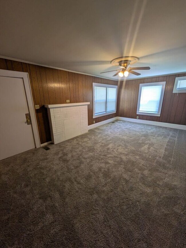 Foto del edificio - 3BD/2BA Home in Hickory