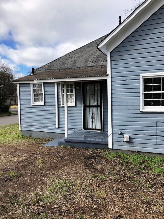 Building Photo - Birmingham / Ensley    35218