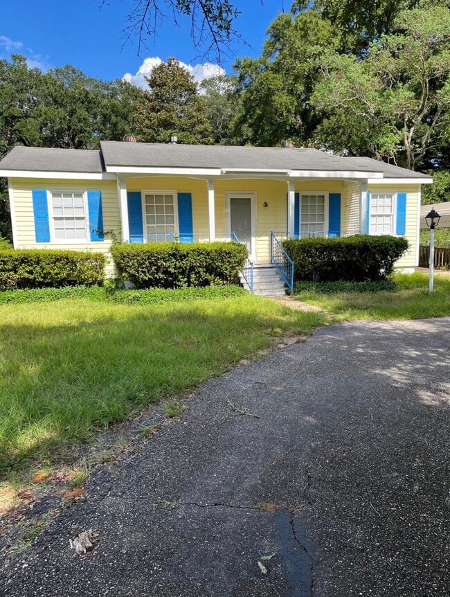 Foto del edificio - 1031 Oakland Dr