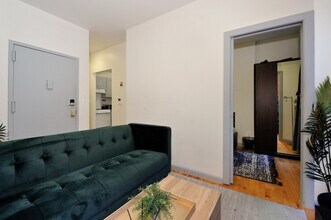 Building Photo - 338 W 36th St.