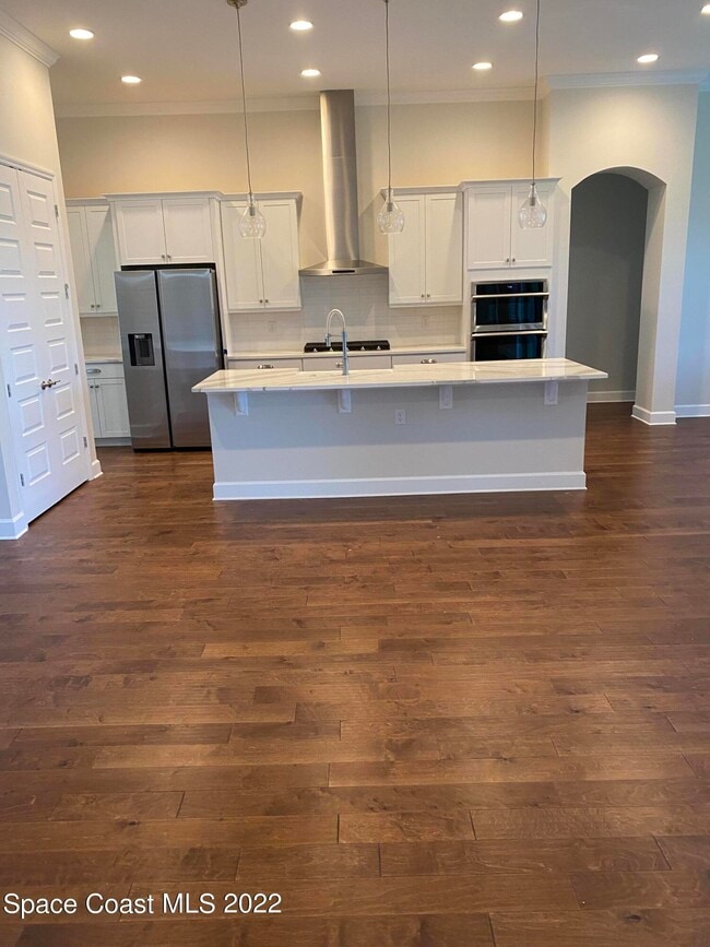 Foto del edificio - 8321 Paragrass Ave