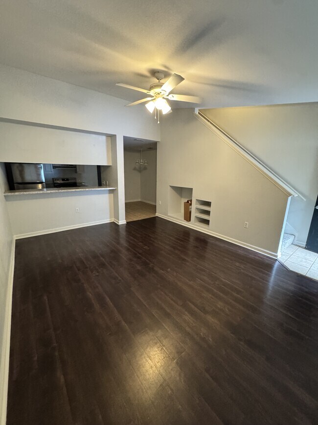 Foto del edificio - 2738 W Tharpe St