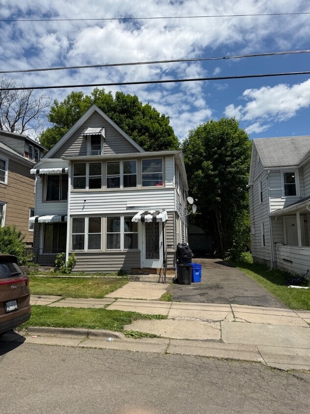 Building Photo - 211 Harrison St