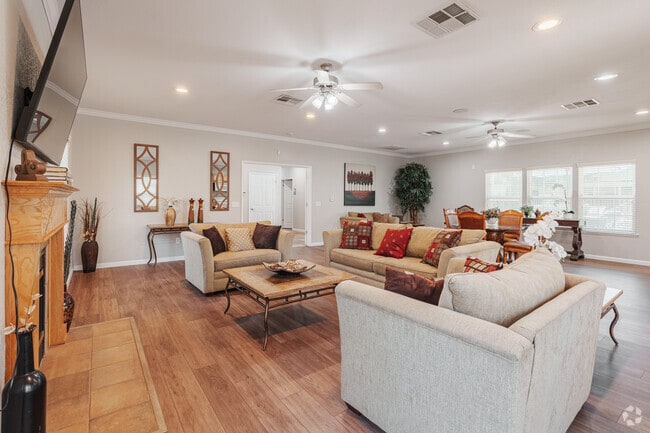 Clubhouse - Oak Park