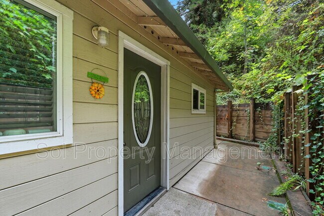 Foto del edificio - 245 Blue Ridge Dr