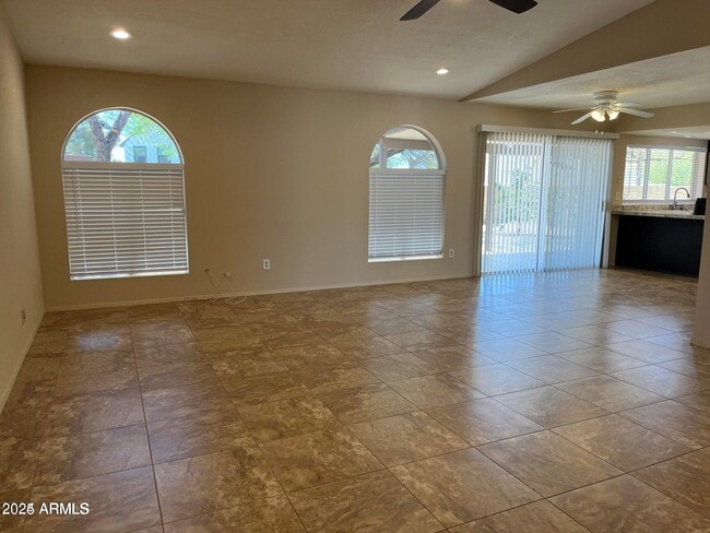 Building Photo - 6541 E Aire Libre Ln