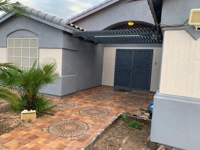 Building Photo - YUMA EAST ESTATES