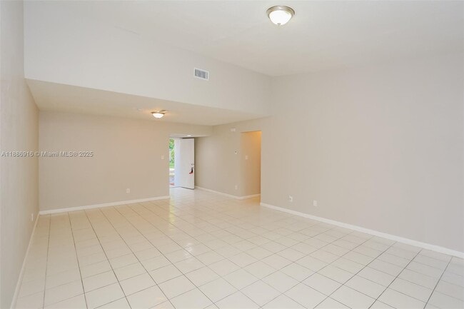 Building Photo - 2904 NW 67th Ct