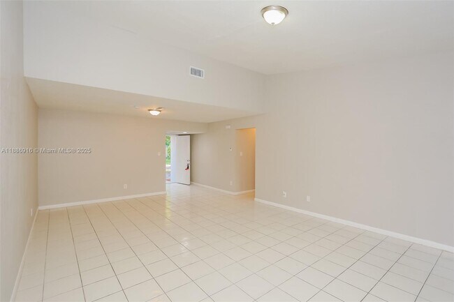 Foto del edificio - 2904 NW 67th Ct