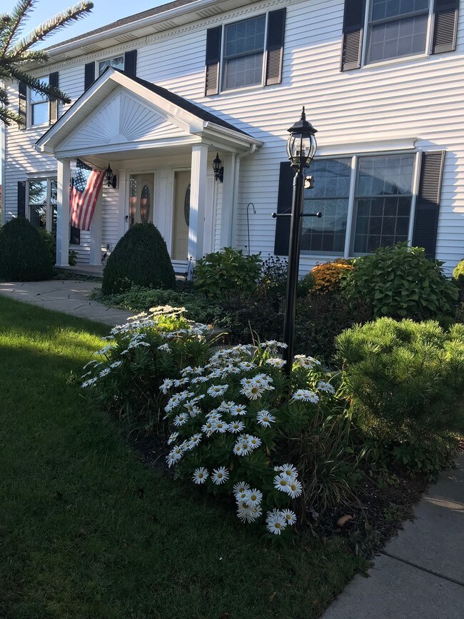 Apartamento Derecho - 236 Crabapple Ln