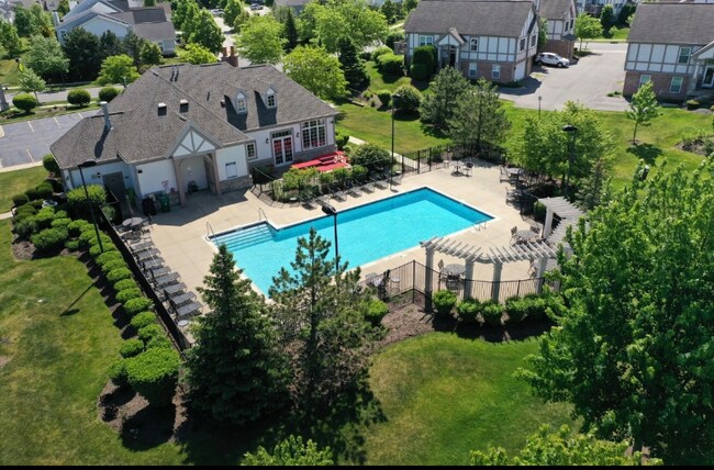 Building Photo - 239 Rosehall Dr