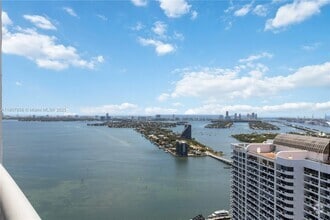 Building Photo - 1750 N Bayshore Dr