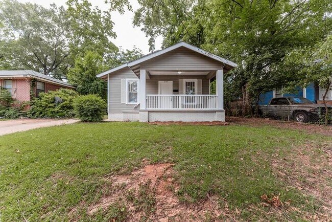 Building Photo - $500 off first month or Amazon Gift Card b...