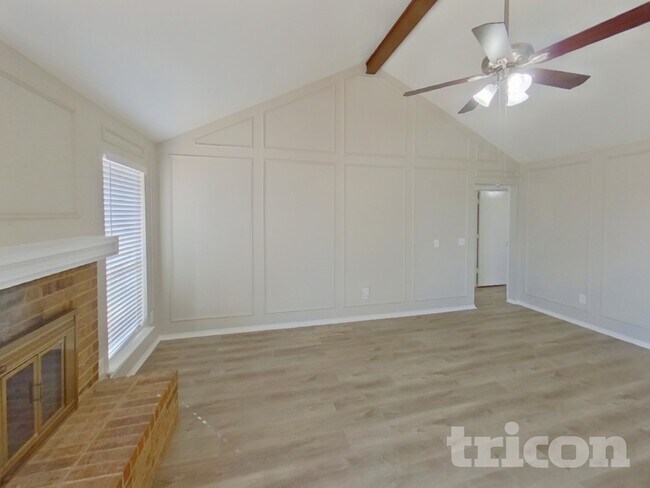 Foto del edificio - 909 Meadowdale Dr