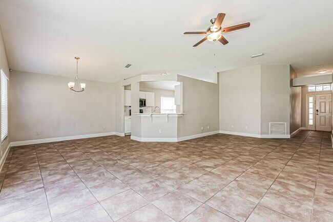 Building Photo - 10428 Hunters Haven Blvd