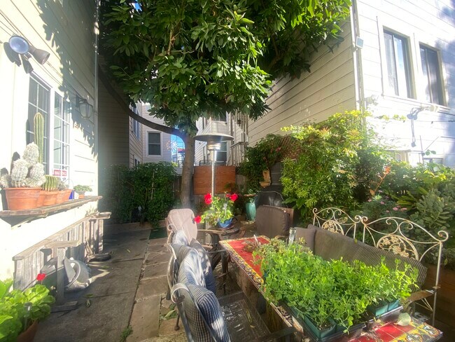 Foto del edificio - 812 25th Ave
