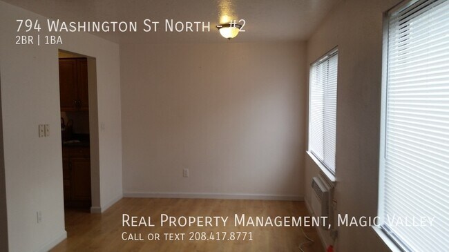 Foto del edificio - 794 Washington St N