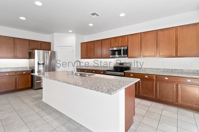 Building Photo - 2228 W Carol Ann Way