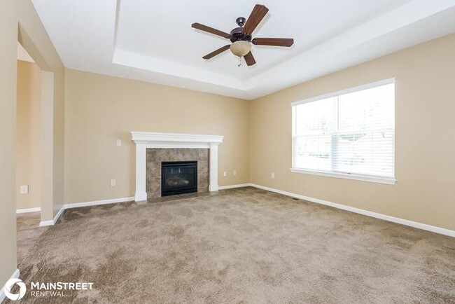 Building Photo - 1505 NW Hilltop Ln, Grain Valley, MO 64029