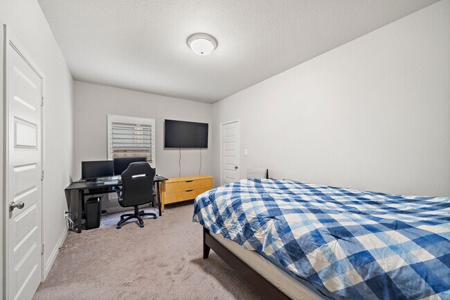 Building Photo - 15502 Rainbow Trout Dr