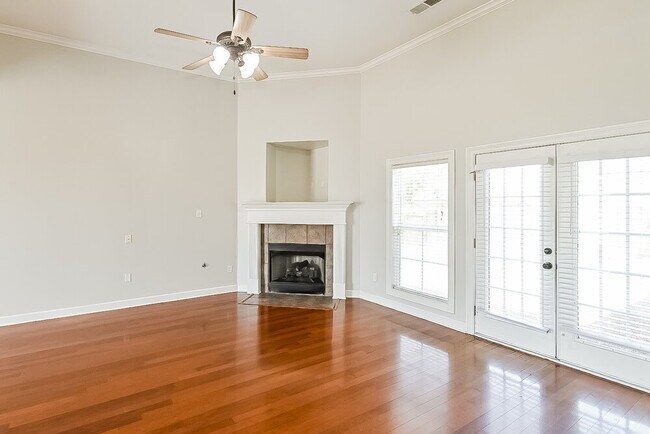 Foto del edificio - 3376 Valley Crest Dr